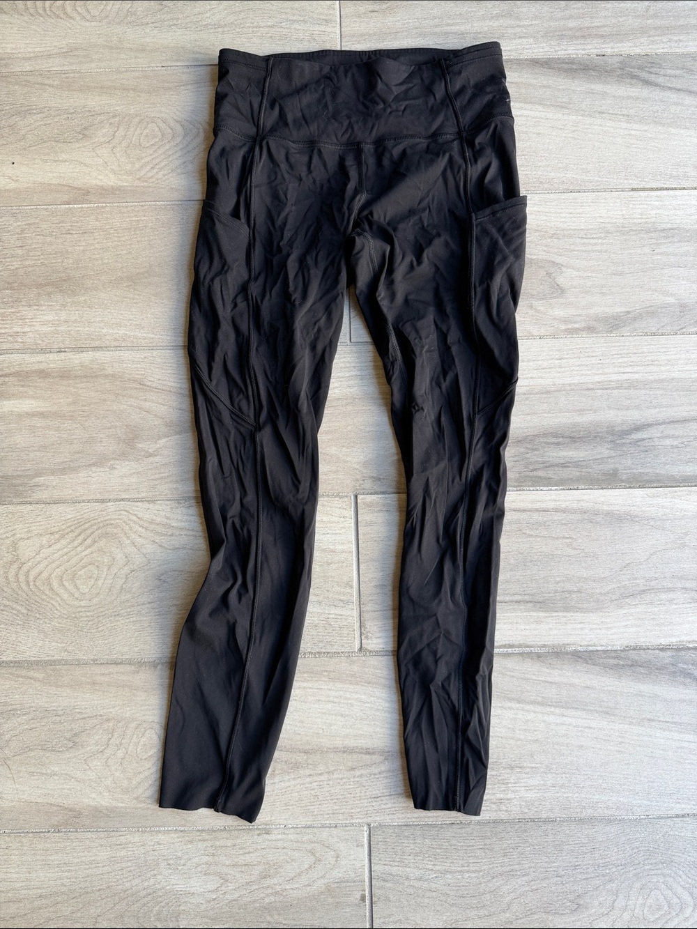 Lululemon Black High-Waist Performance Leggings with Side Pockets